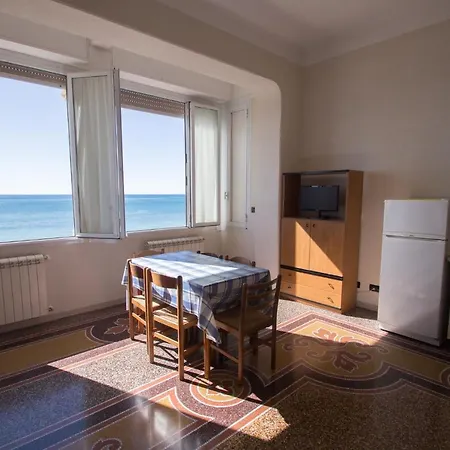 Apartmán Sette, A 10 Metri Dal Mare Varazze