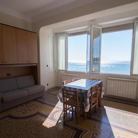 Sette, A 10 Metri Dal Mare Apartamento